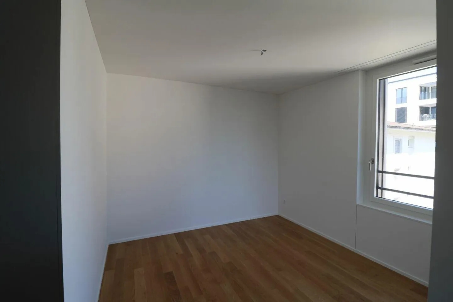 Cozy 1.5-room apartment in Neuhausen - Photo 3 of 9