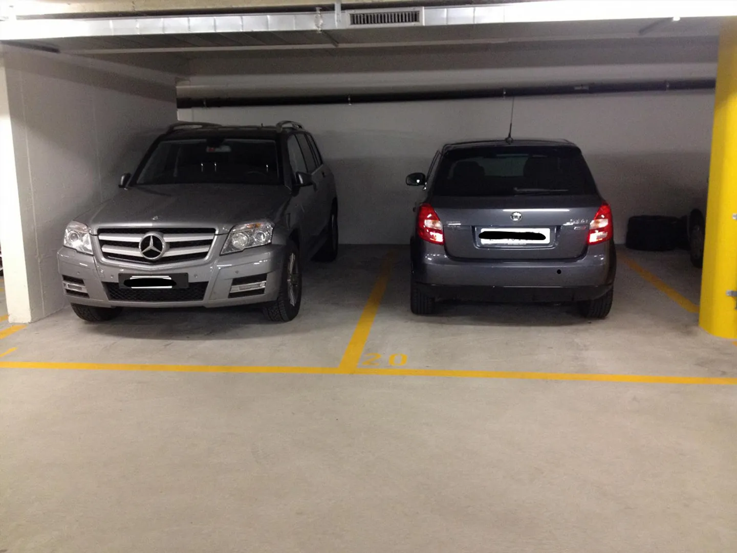 Place de parking à louer dans un emplacement central à Dietikon - Photo 2 sur 2