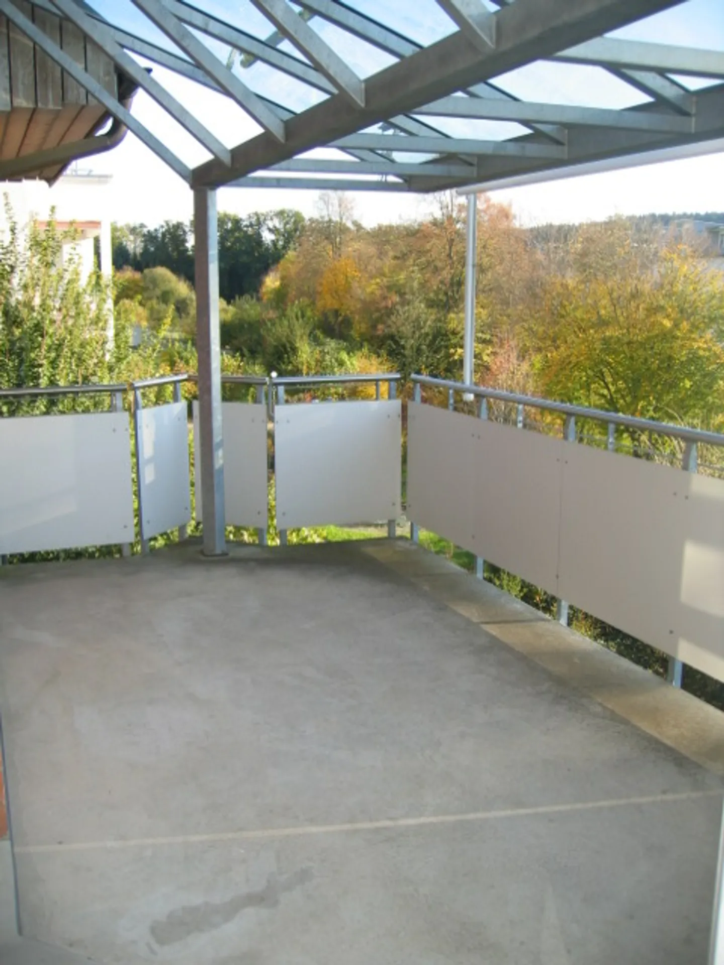 Appartement spacieux avec balcon - Photo 4 sur 6