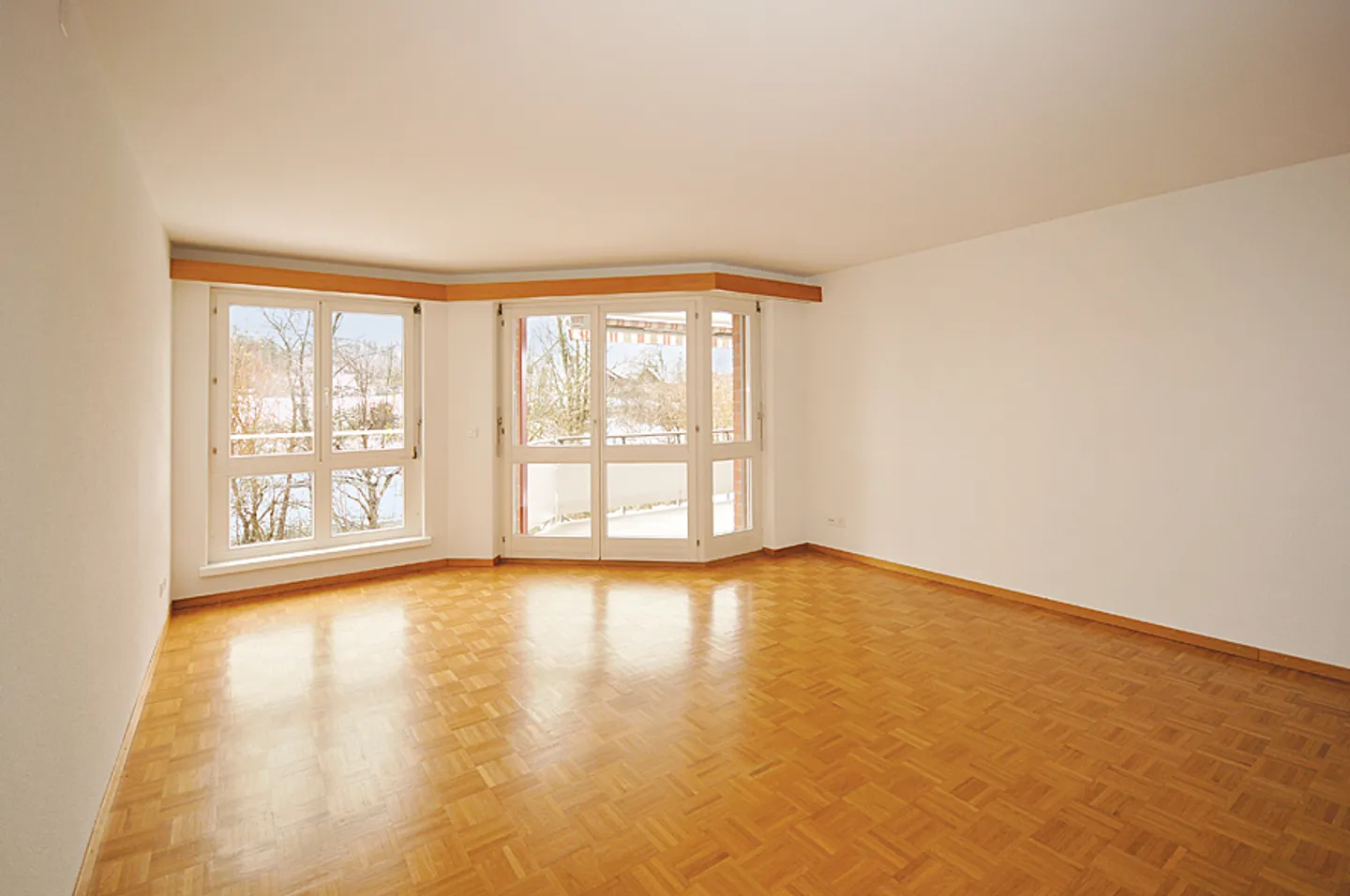 Appartement spacieux avec balcon - Photo 2 sur 6