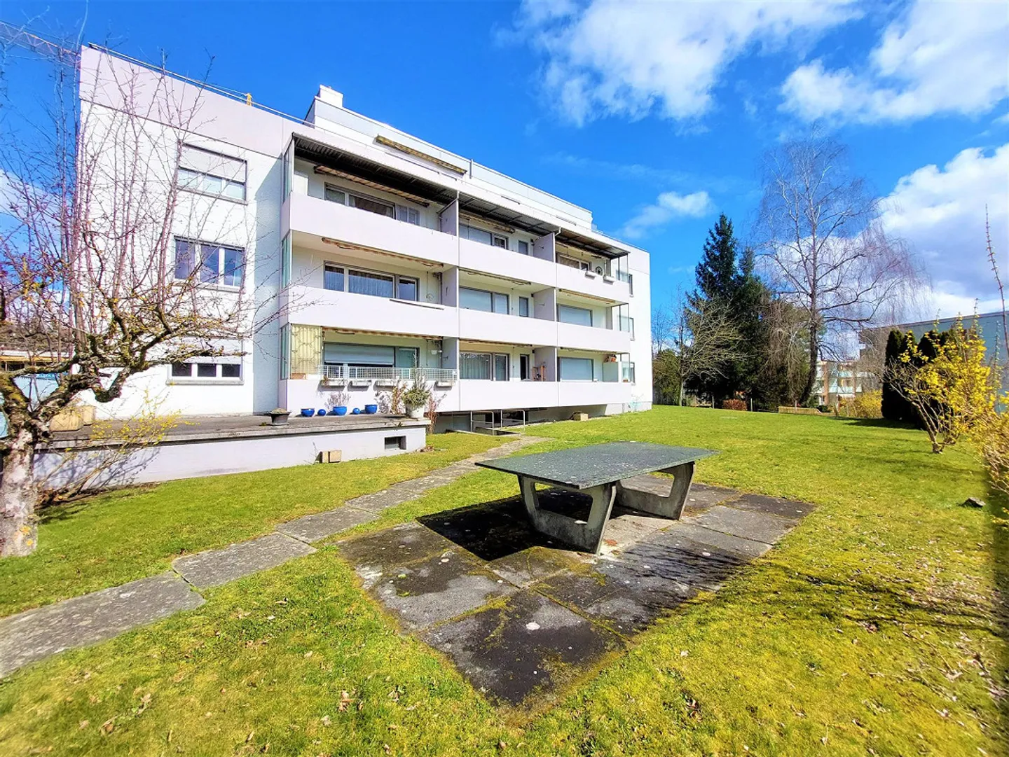 Lumineux appartement de 4 pièces avec balcon à Zollikofen – disponible à partir de septembre 2026 - Photo 1 sur 10