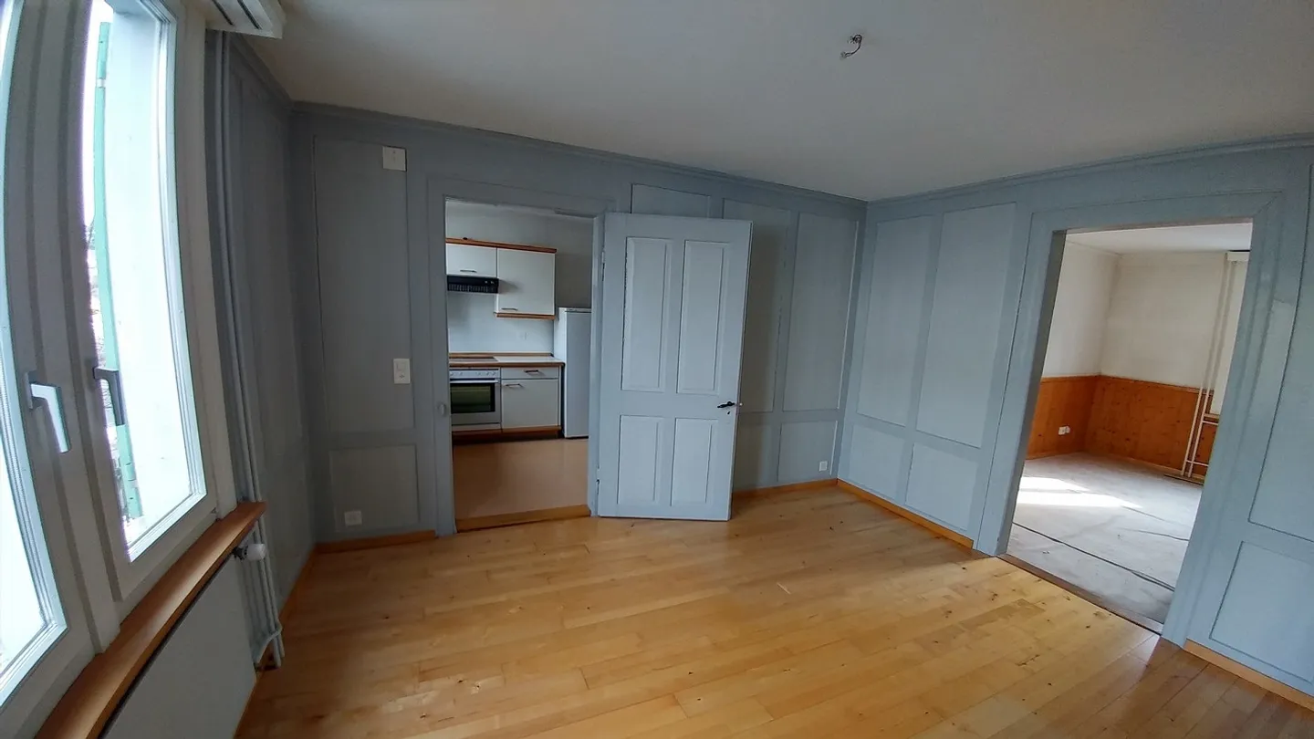 3 1/2 Zimmer Hoch-Parterre-Wohnung, zentrumsnah mit Garten - Foto 3 von 10