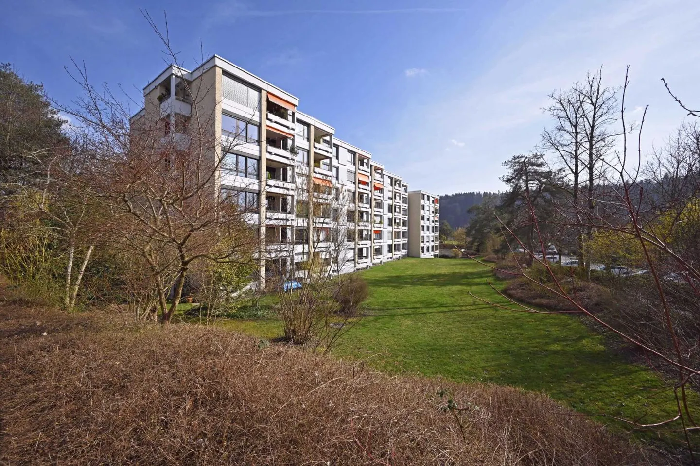 Renovated and bright 4.5-room apartment in the popular Kappelenring including two parking spaces - Photo 1 of 11
