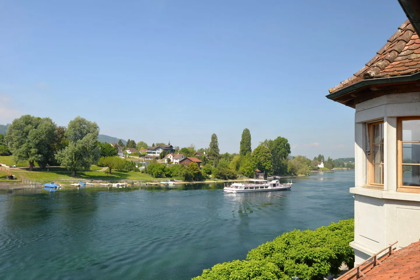 Exclusive penthouse apartment with stunning views of the Rhine - Photo 4 of 12