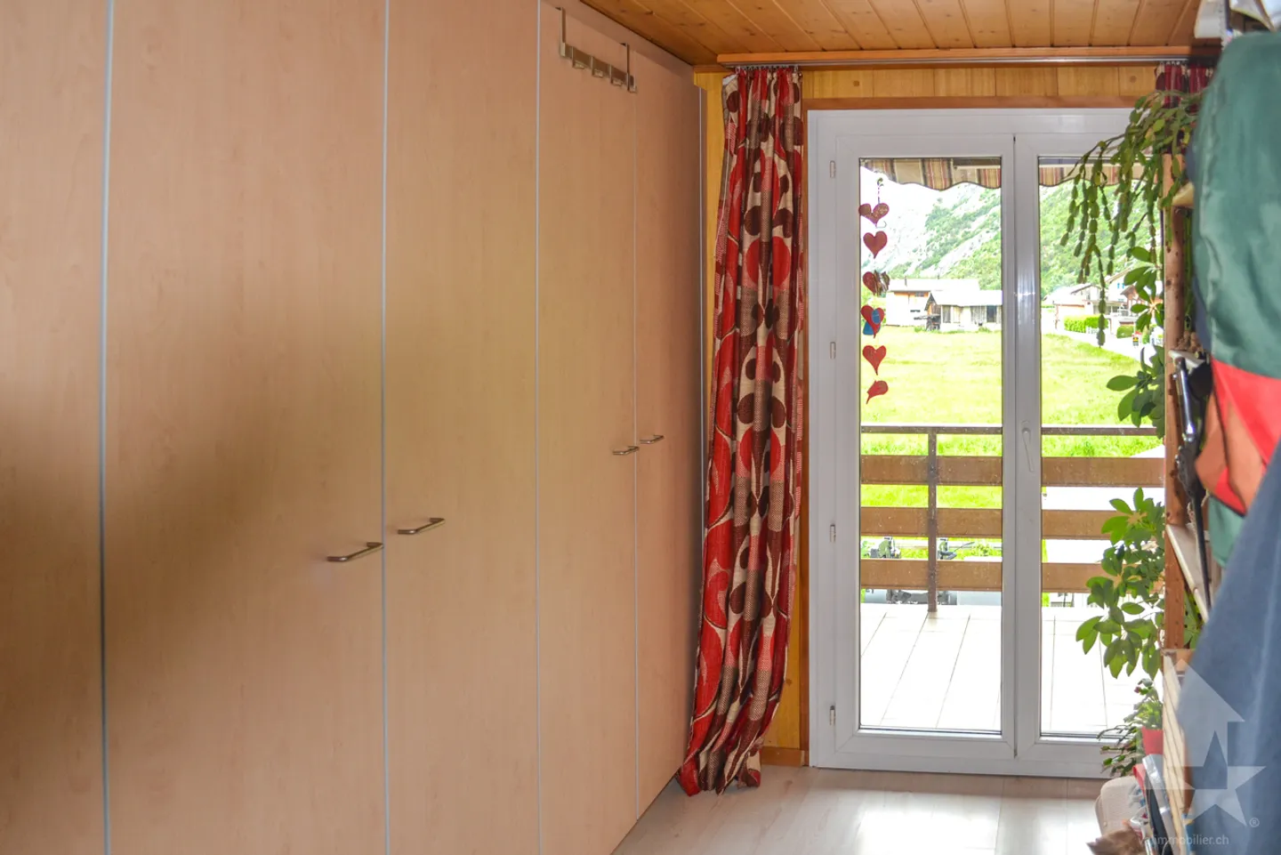 4,5-Zimmer-Wohnung von 80 m2 im 2. Stock eines kleinen Gebäudes. - Foto 5 von 16