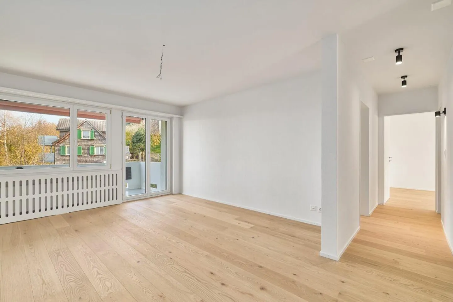 Bright apartment with dream layout and great attention to detail - Photo 5 of 13