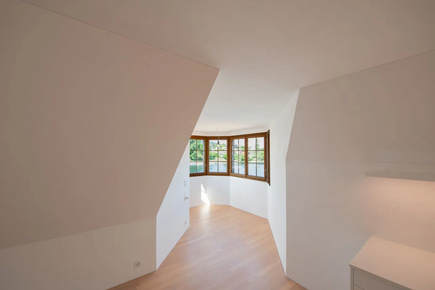 Exclusive penthouse apartment with stunning views of the Rhine - Photo 1 of 12