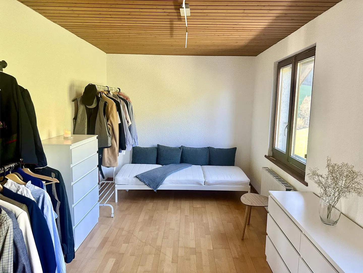 Appartamento luminoso di 4,5 stanze con grande balcone e vista libera sulle montagne - Foto 12 di 27