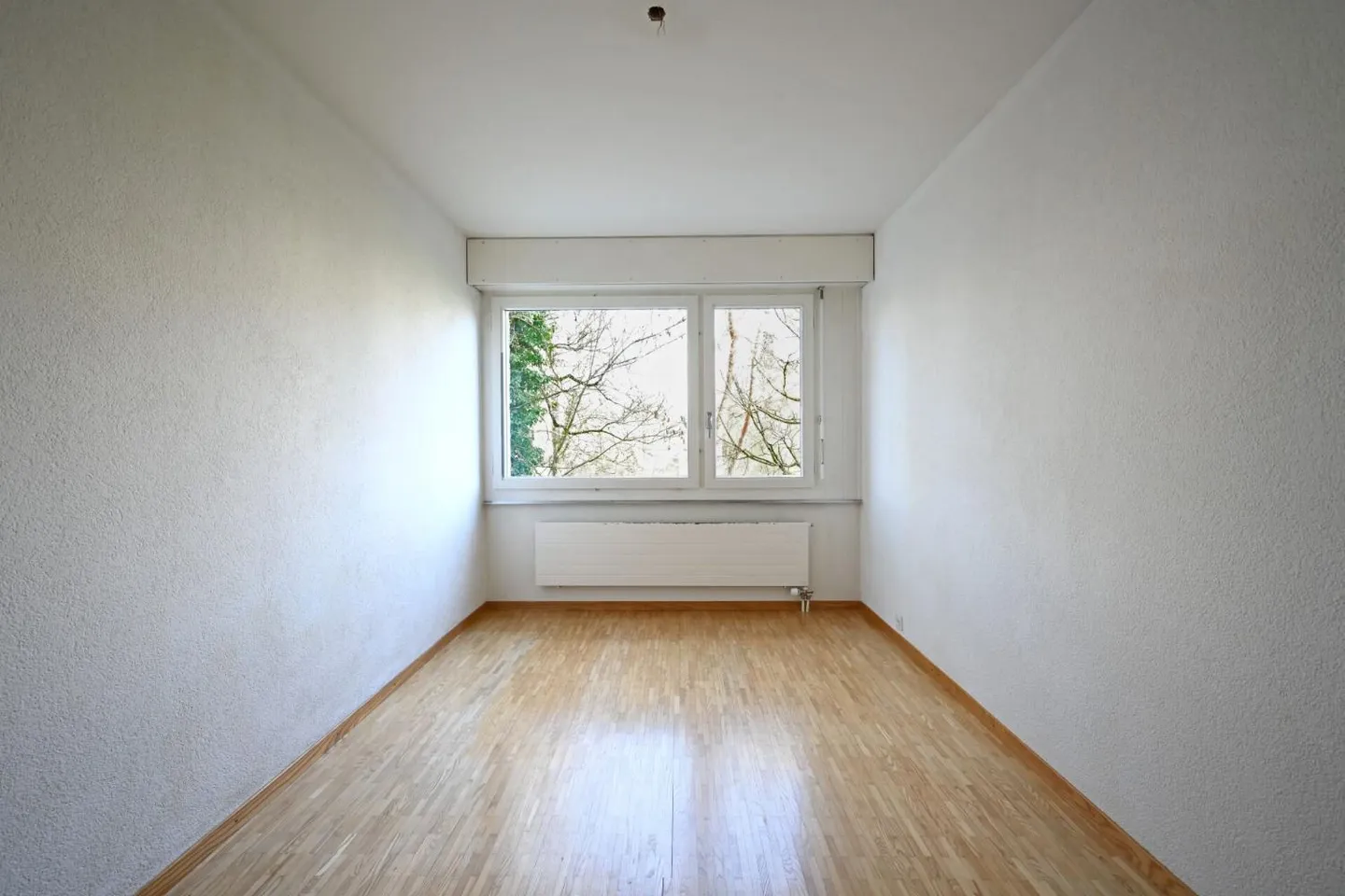 Renovated and bright 4.5-room apartment in the popular Kappelenring including two parking spaces - Photo 9 of 11