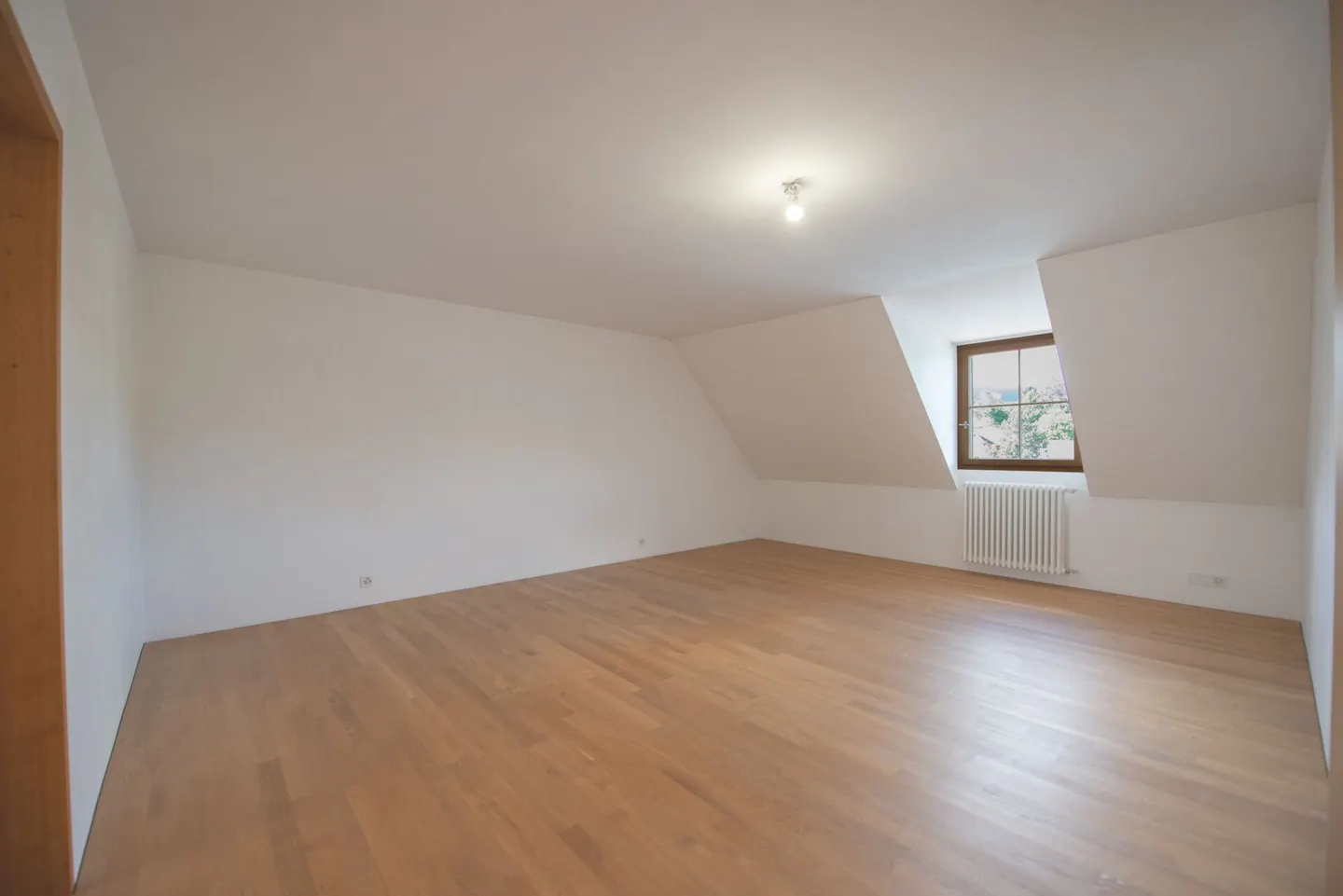 Exclusive penthouse apartment with stunning views of the Rhine - Photo 8 of 12