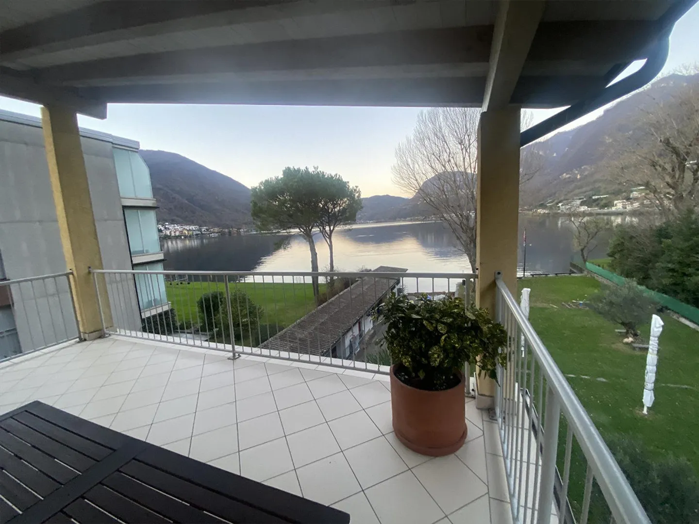 Attique de Capolago avec vue sur le lac - Photo 1 sur 7