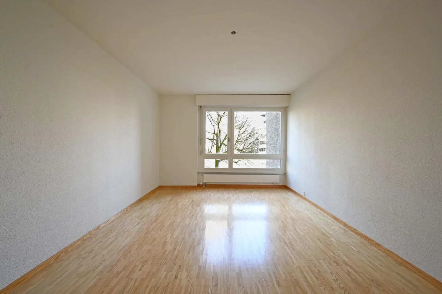 Renovated and bright 4.5-room apartment in the popular Kappelenring including two parking spaces - Photo 8 of 11