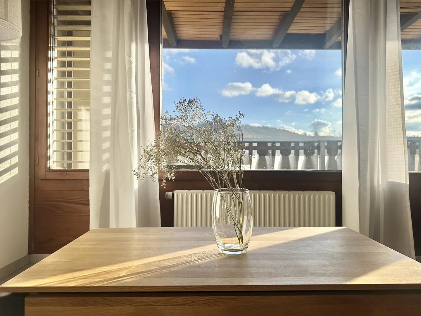 Appartamento luminoso di 4,5 stanze con grande balcone e vista libera sulle montagne - Foto 19 di 27