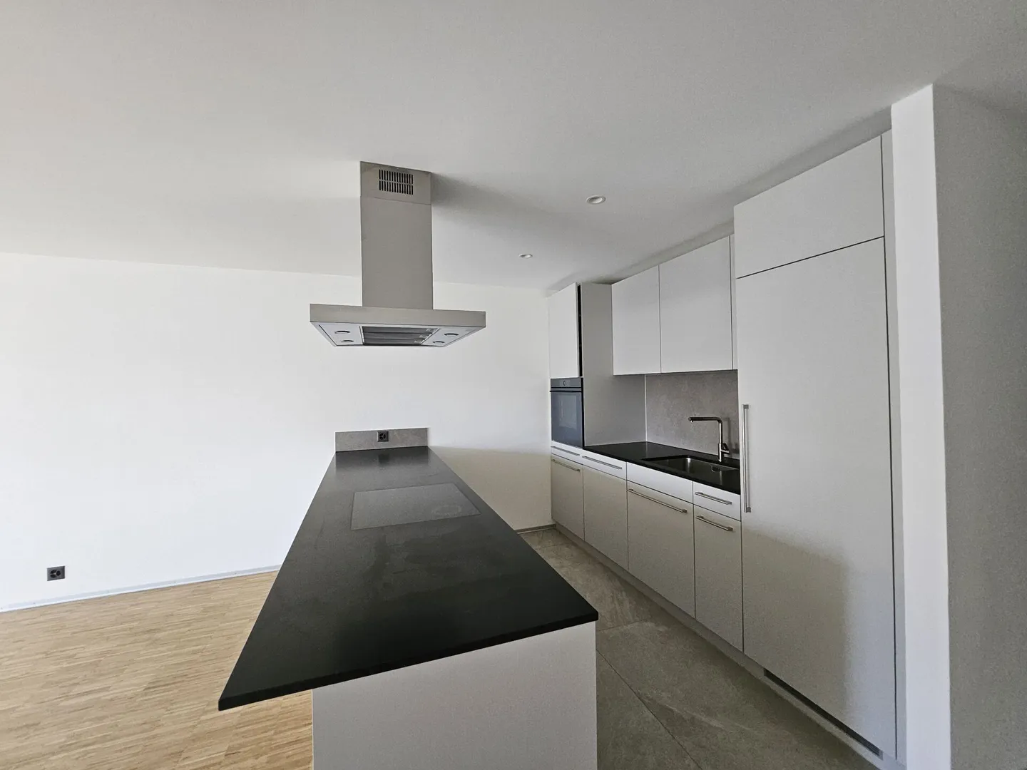 Apartment with 3.5 rooms and balcony - Photo 4 of 15