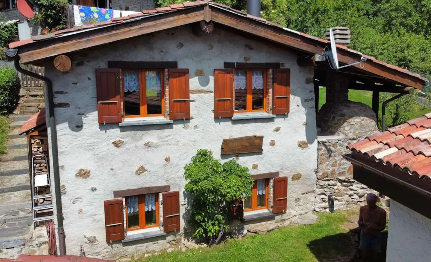 Incantevole rustico con vista sulle montagne - Foto 1 di 13