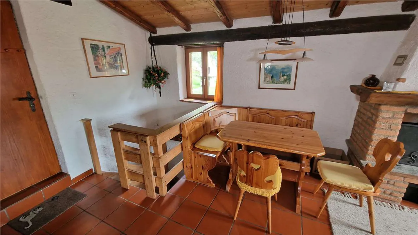 Incantevole rustico con vista sulle montagne - Foto 4 di 13