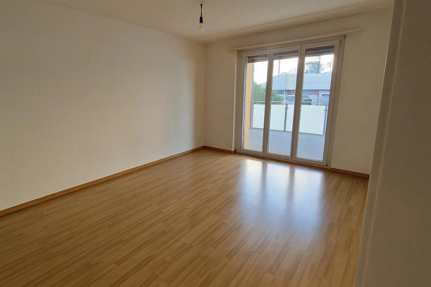 Central & bright 4.5-room apartment in Zollikofen ideal for couples - Photo 2 of 10