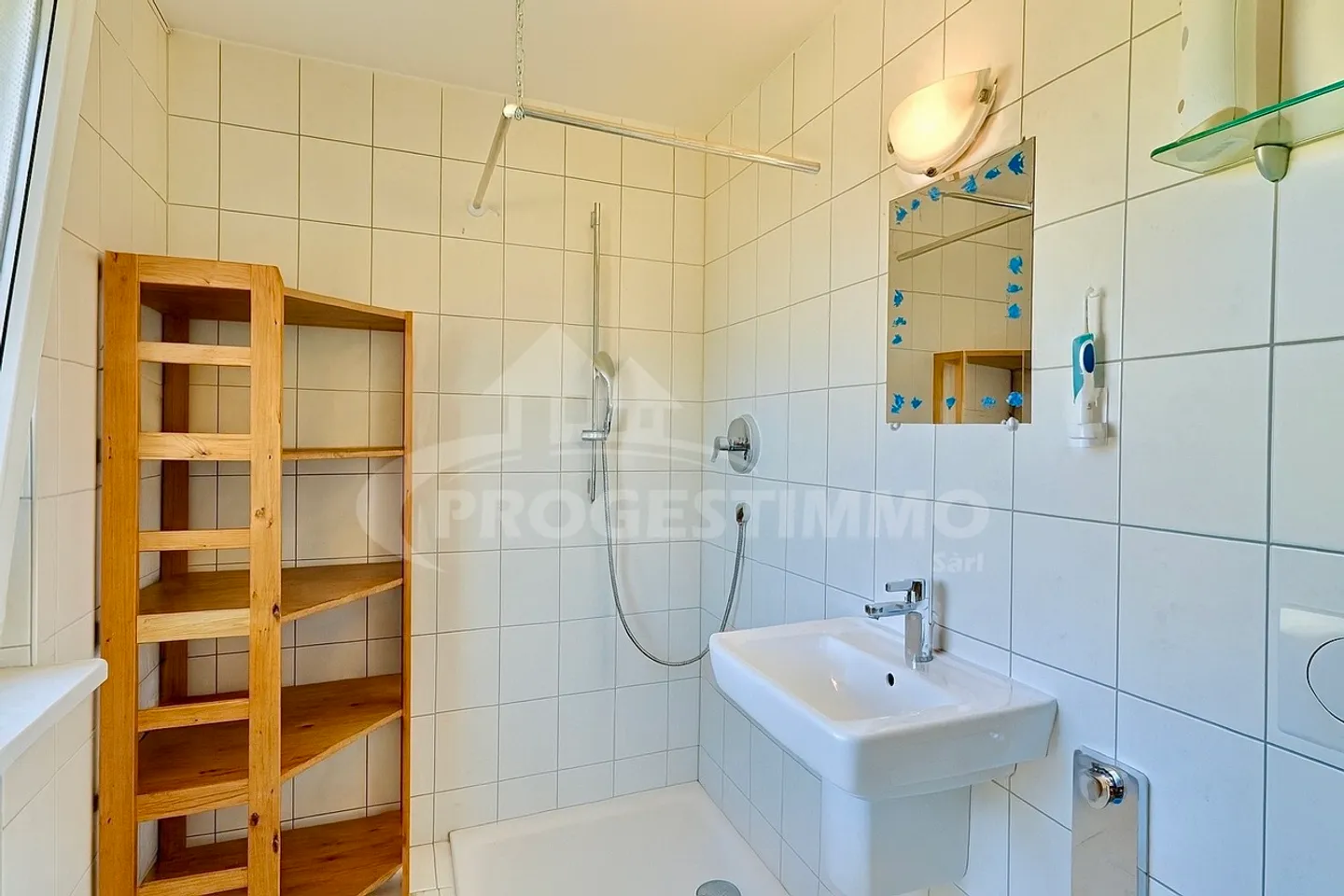 4.5 Room House - Photo 5 of 13