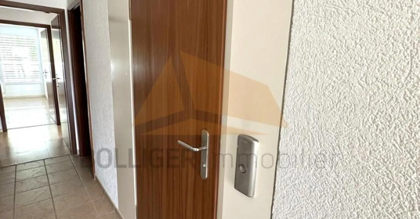 IN VENDITA magnifico attico di 5,5 stanze e annessi - Foto 2 di 11