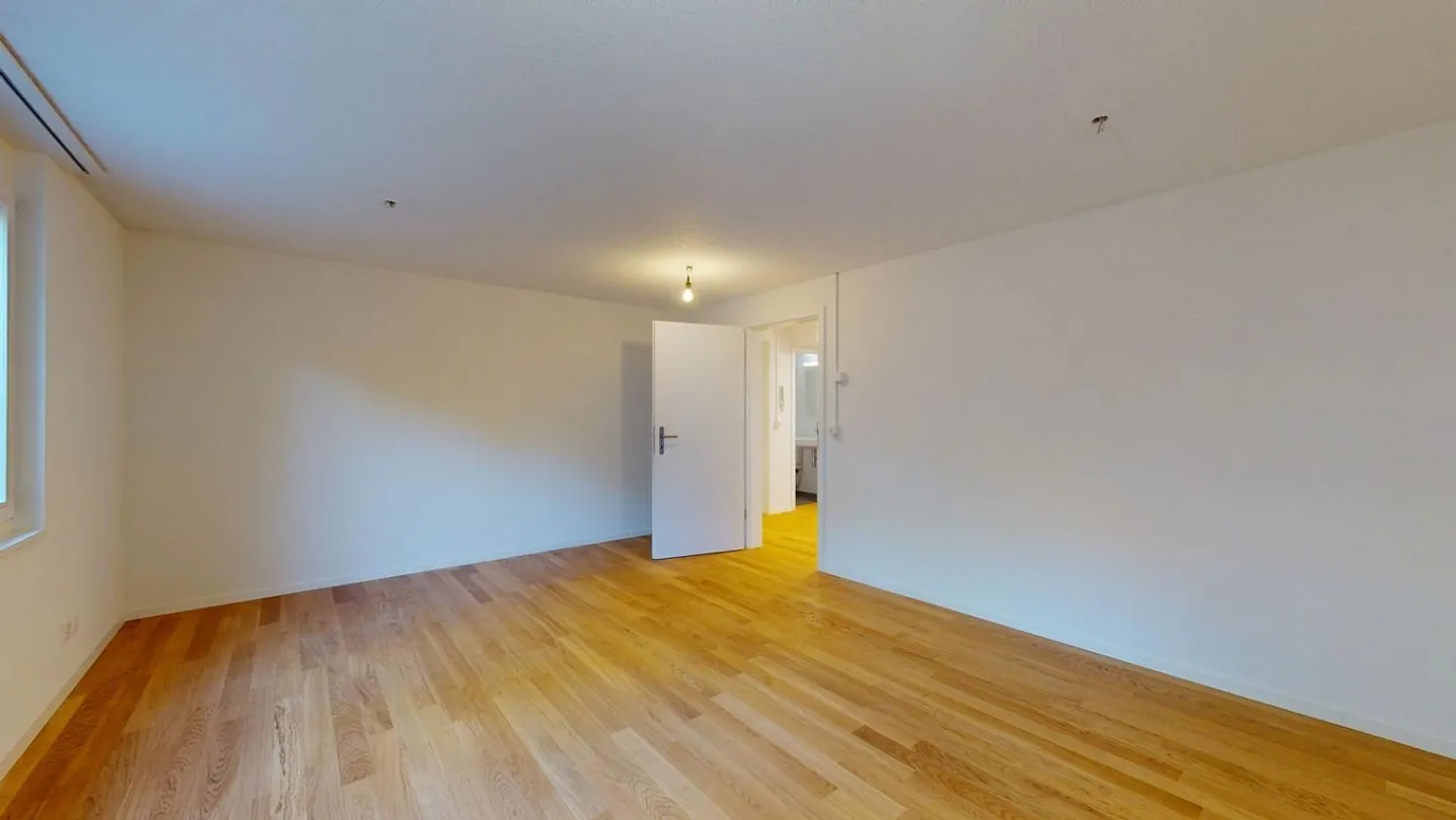 Office for rent in Lyss! - Photo 2 of 6