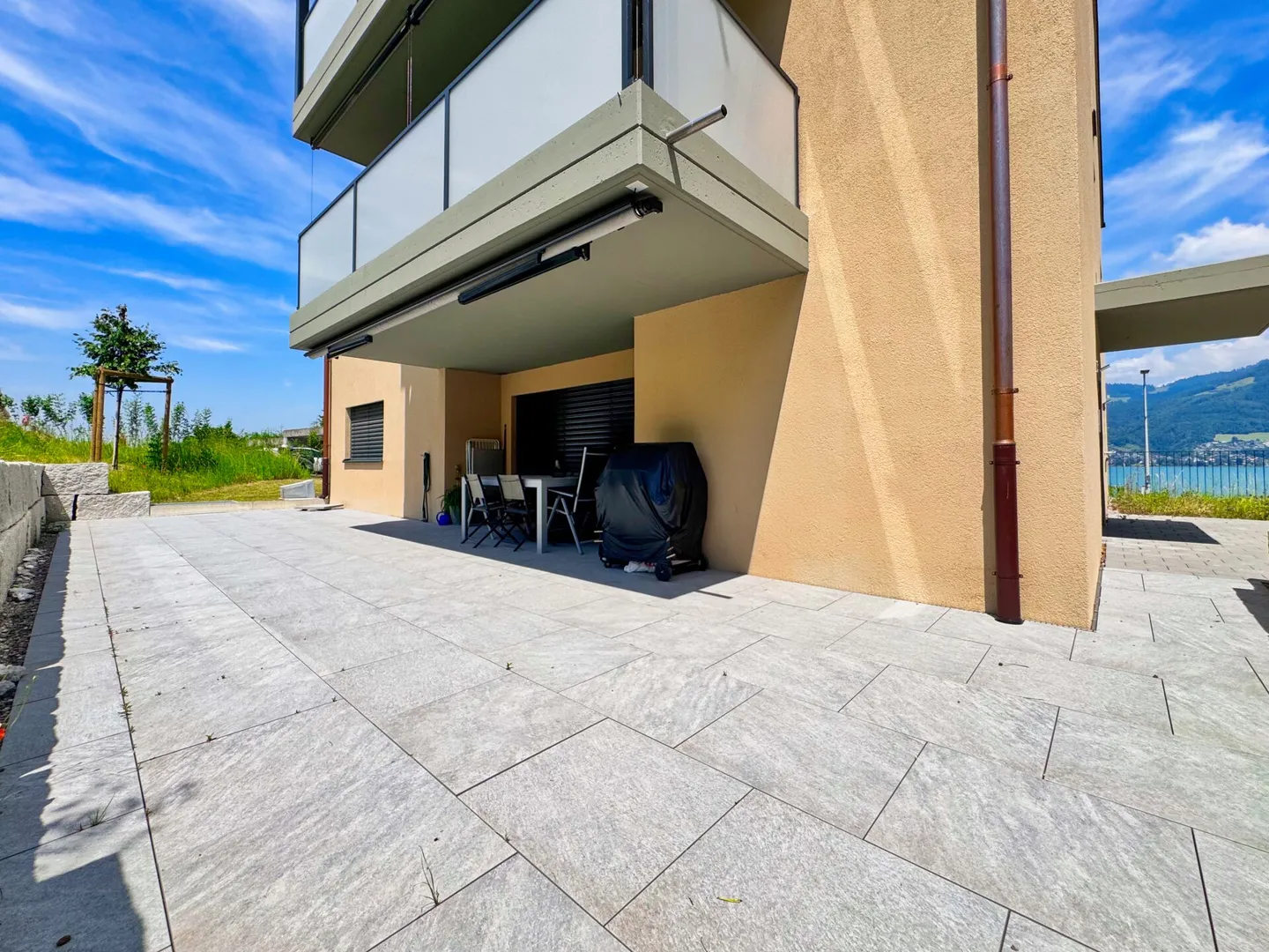 Appartamento giardino di nuova costruzione con 235 m² di area esterna privata - Foto 7 di 16