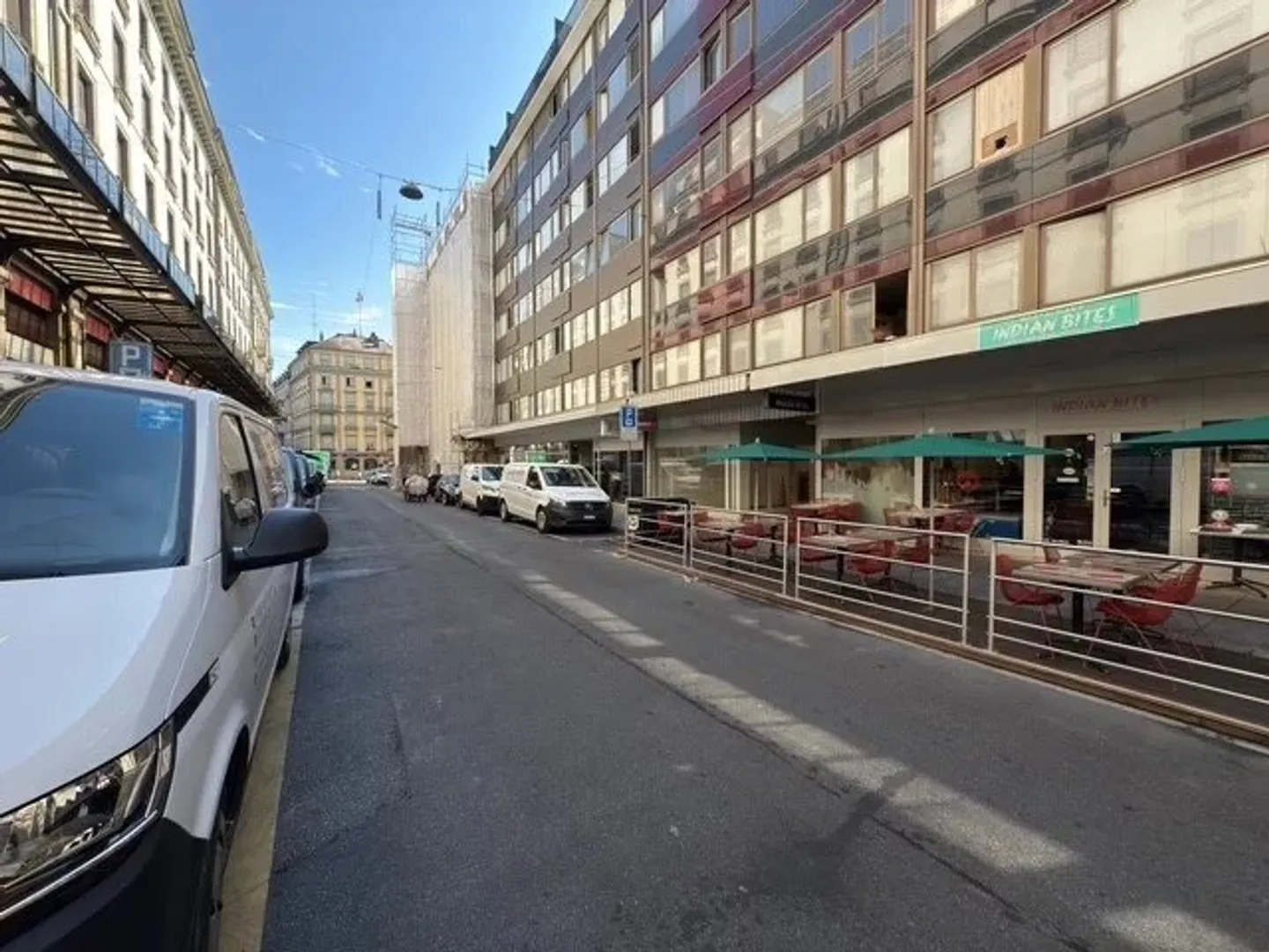 Arcade vicino alla Stazione Cornavin - Foto 1 di 9
