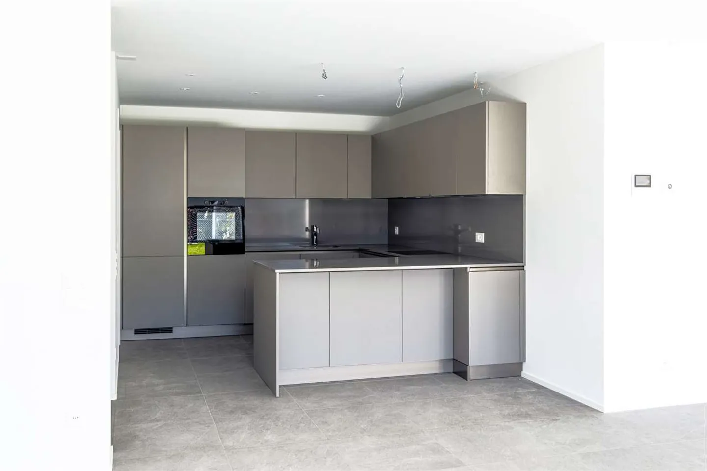 3.5 room apartment with garden NEW Minusio lake view on the ground floor - Photo 7 of 13