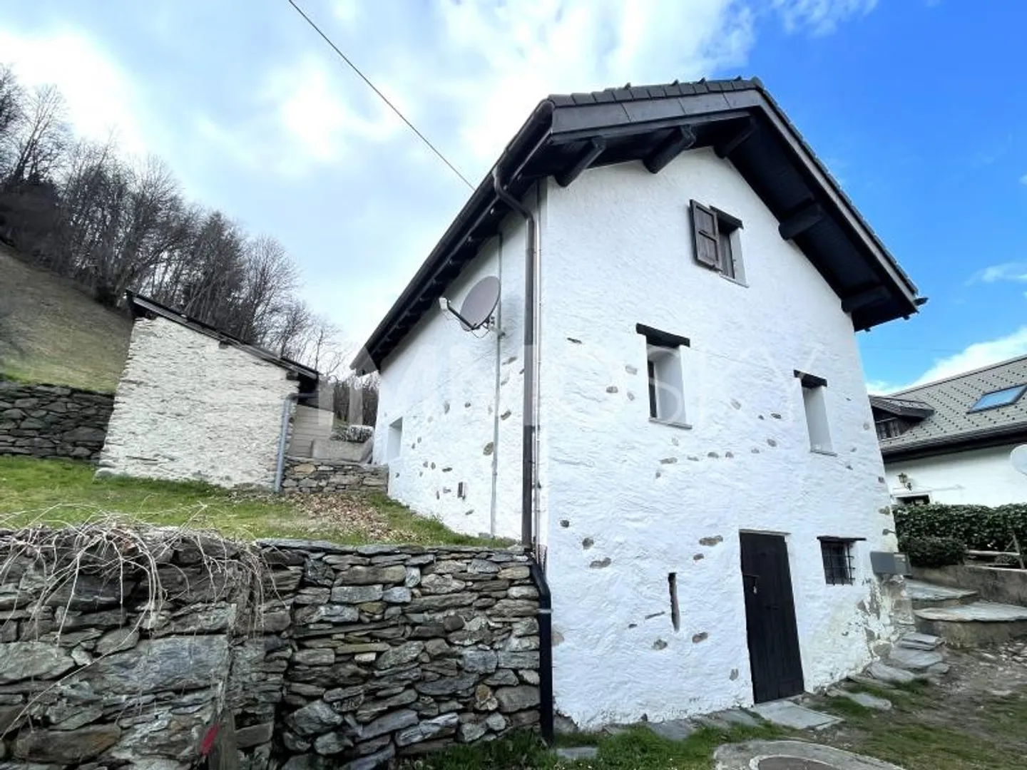 Ubicata in zona tranquilla e soleggiata - Foto 6 di 8