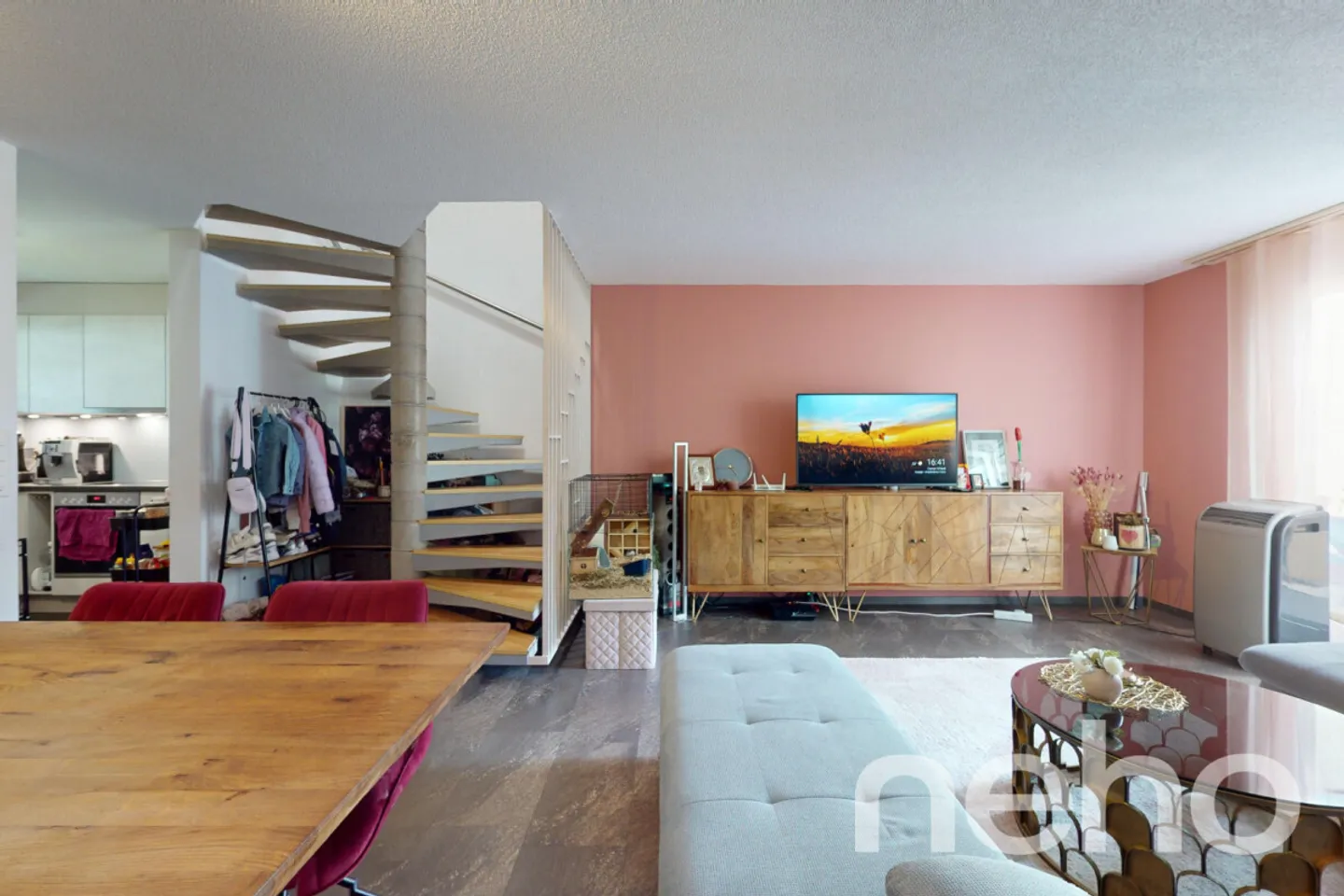 Moderno appartamento duplex con grande terrazza nel cuore di Zuchwil - Foto 3 di 13