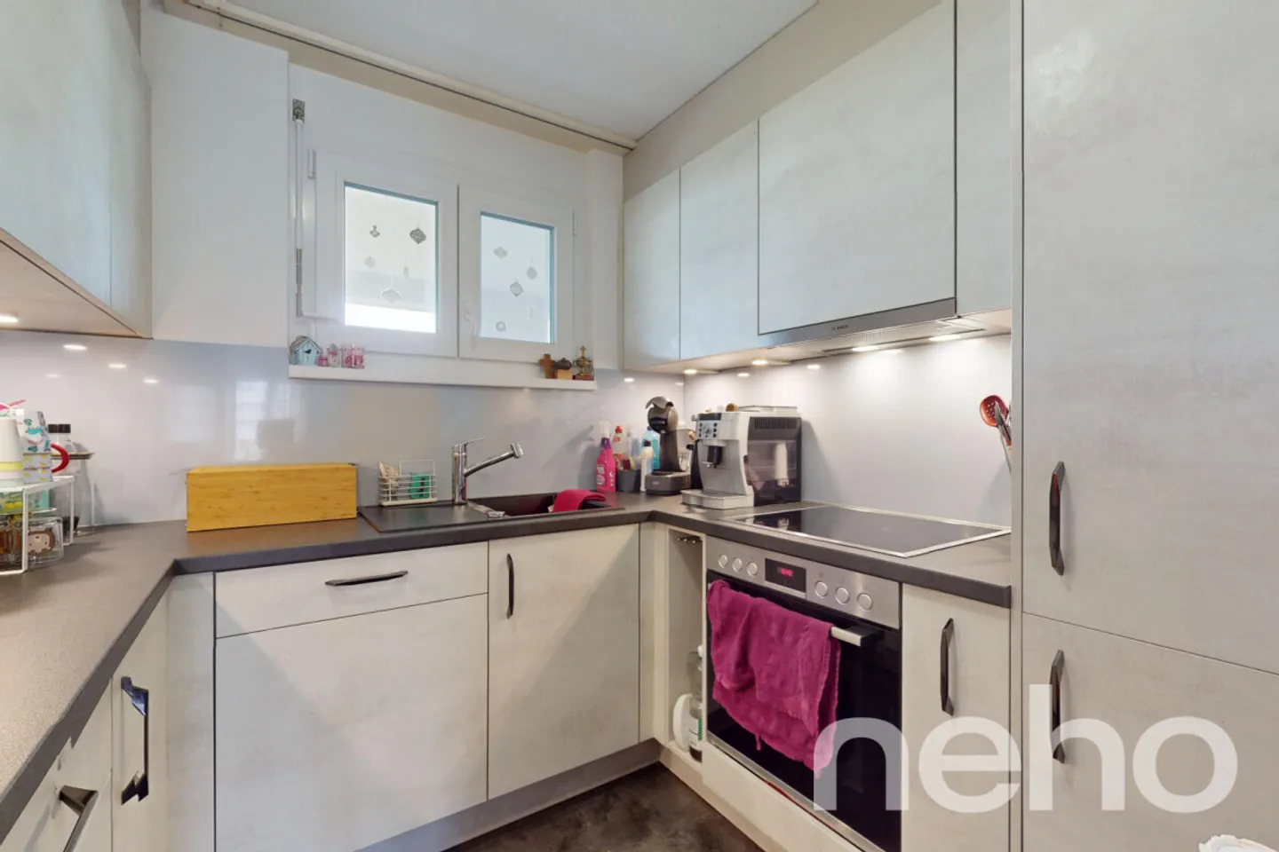 Moderno appartamento duplex con grande terrazza nel cuore di Zuchwil - Foto 4 di 13