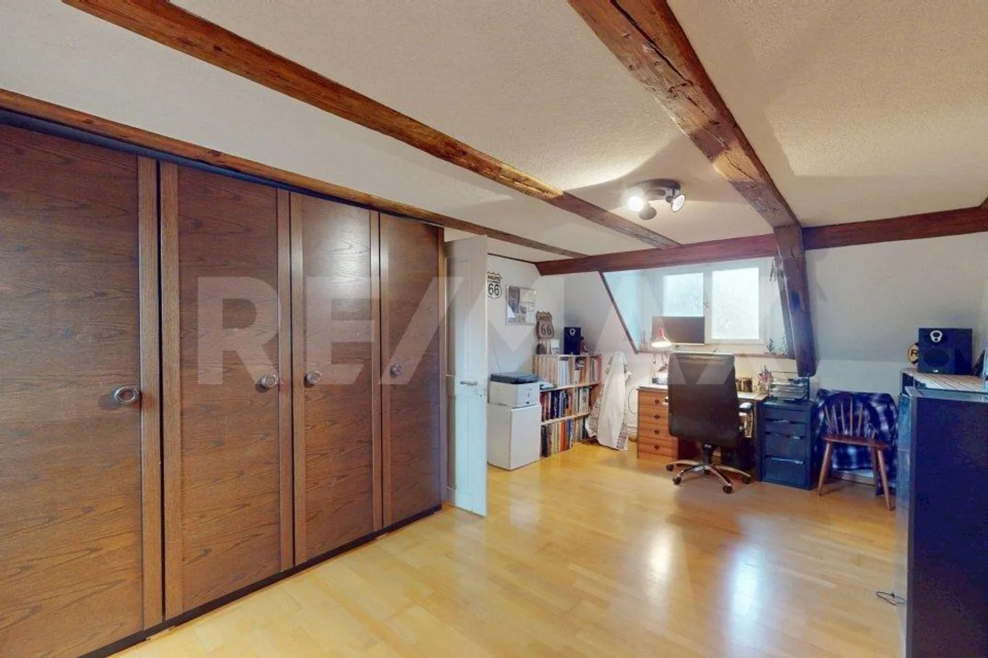 Rustikales Landhaus mit zwei Wohneinheiten und sonnigem Landanteil - Foto 5 von 13