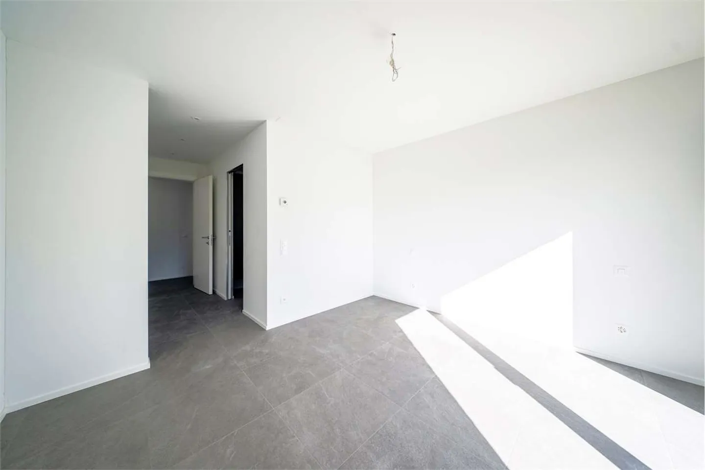 3.5 room apartment with garden NEW Minusio lake view on the ground floor - Photo 13 of 13