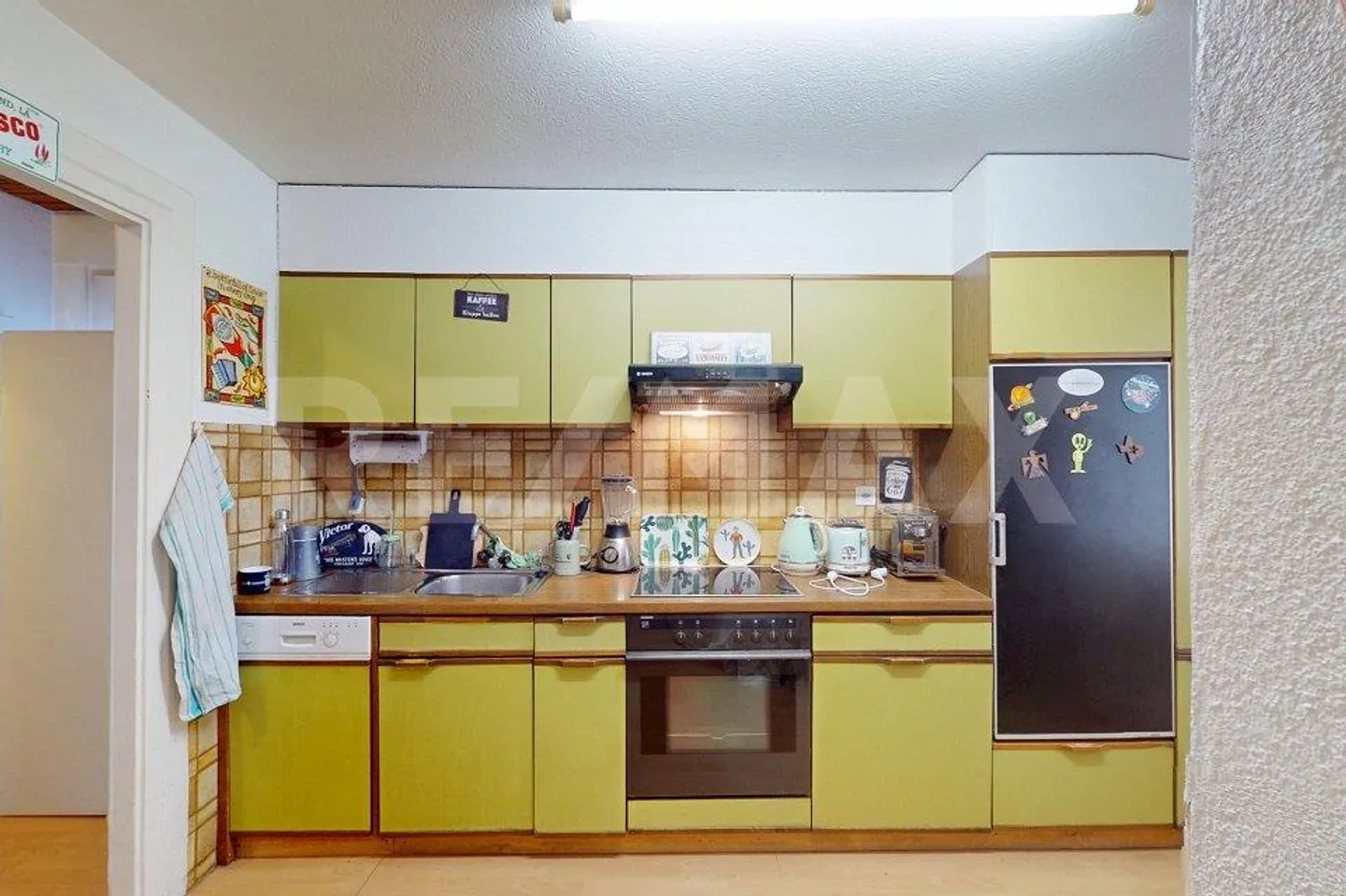 Rustikales Landhaus mit zwei Wohneinheiten und sonnigem Landanteil - Foto 3 von 13