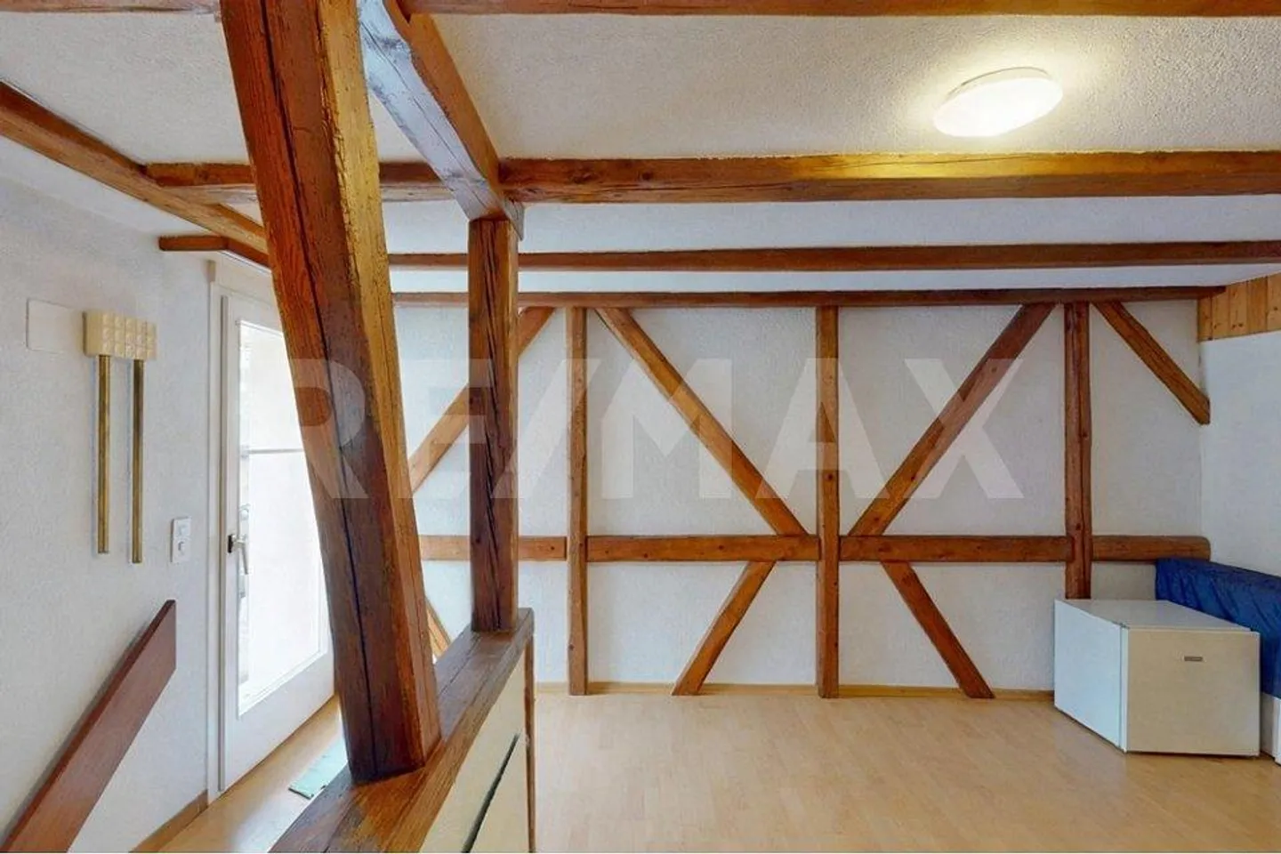 Rustikales Landhaus mit zwei Wohneinheiten und sonnigem Landanteil - Foto 7 von 13