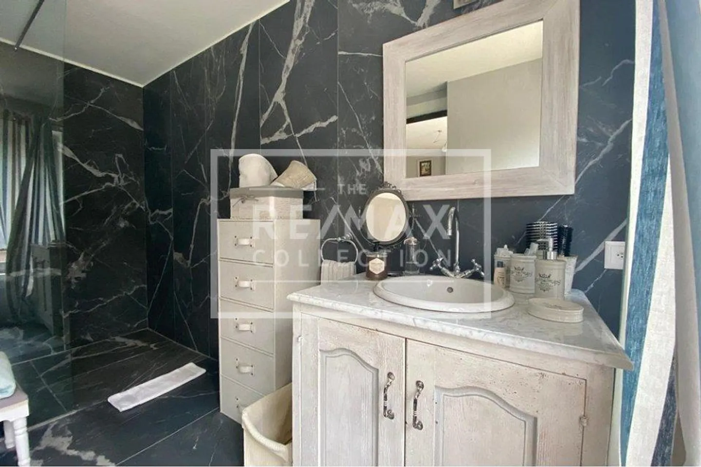 Exclusive Prestige Property in the Heart of Curio, Malcantone - Photo 12 of 13