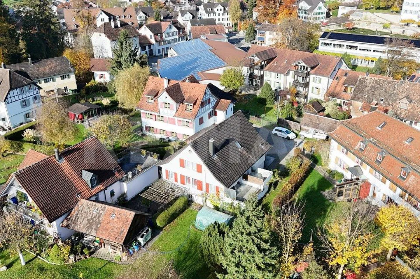 Rustikales Landhaus mit zwei Wohneinheiten und sonnigem Landanteil - Foto 12 von 13