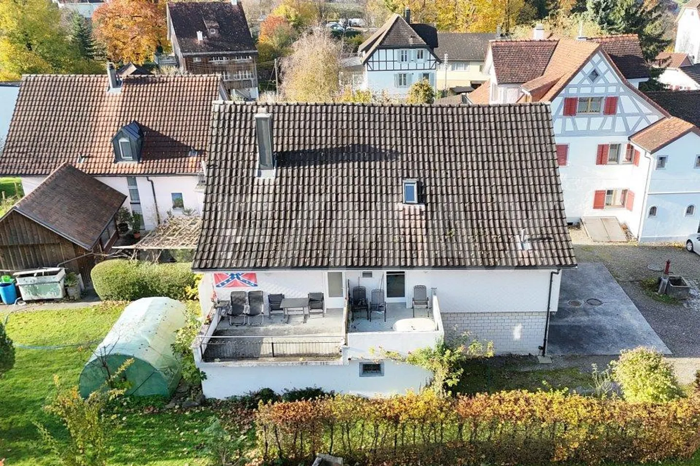 Rustikales Landhaus mit zwei Wohneinheiten und sonnigem Landanteil - Foto 11 von 13