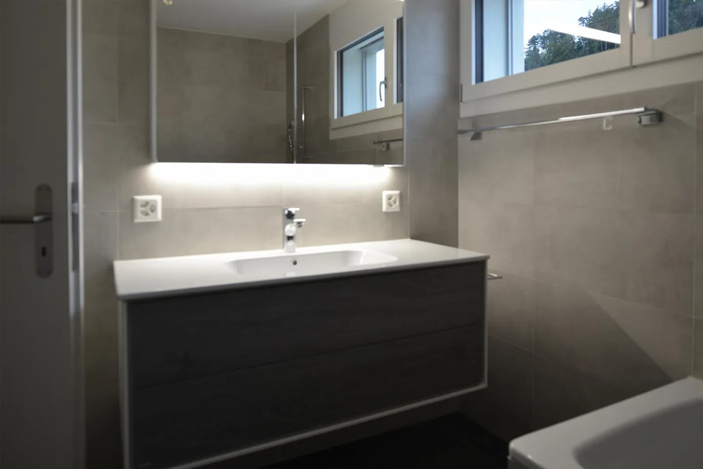 Vivere moderno con vista Stockhorn – Appartamento centrale di 4,5 stanze - Foto 17 di 18