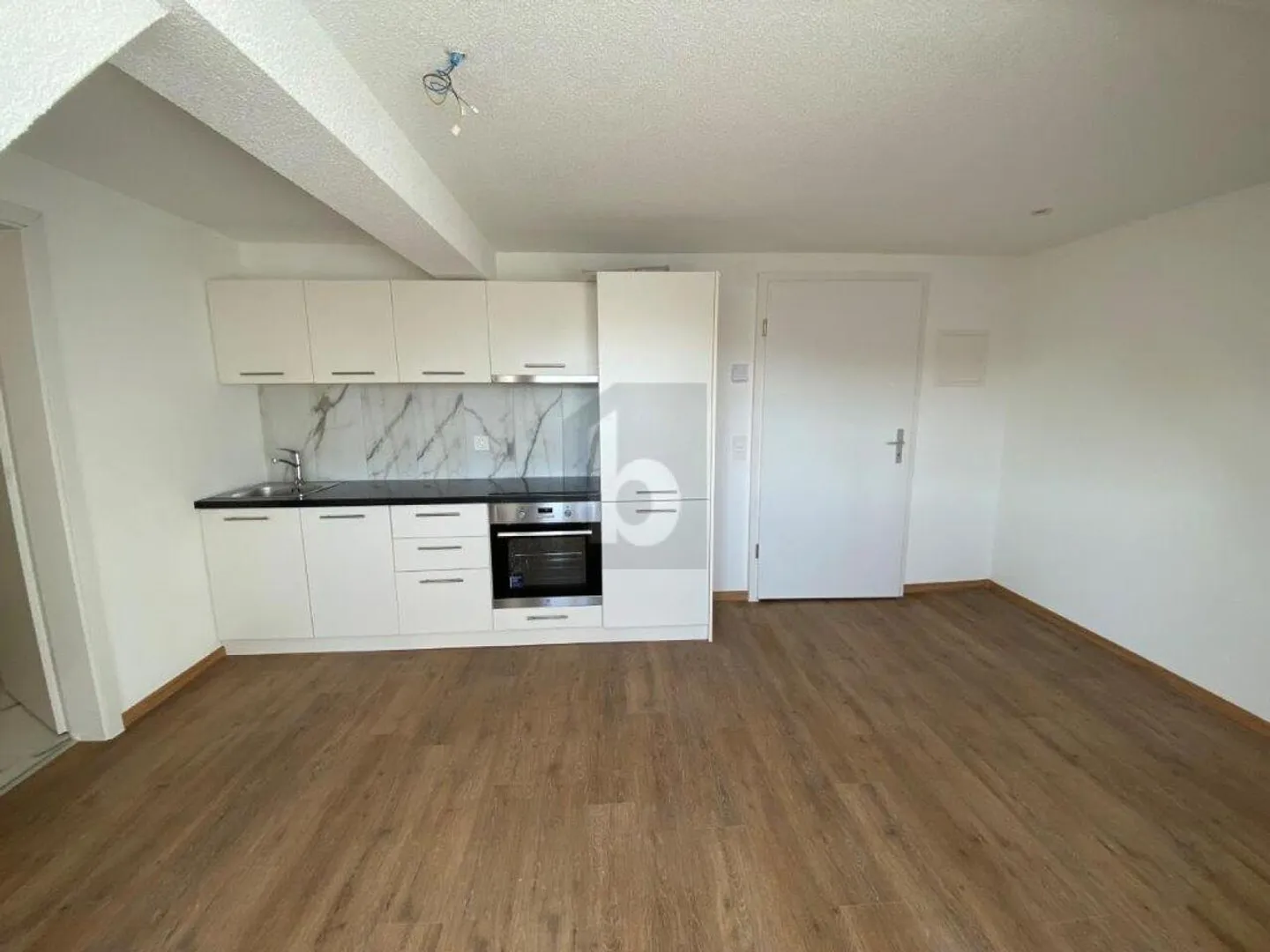 Residential building for sale - Photo 5 of 6