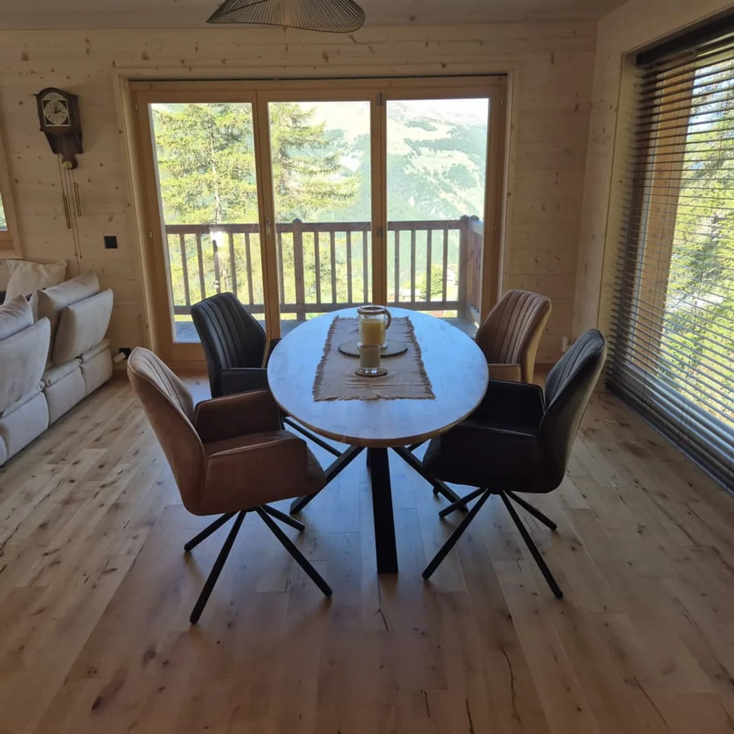 Chalet moderne avec vue panoramique - Photo 6 sur 13
