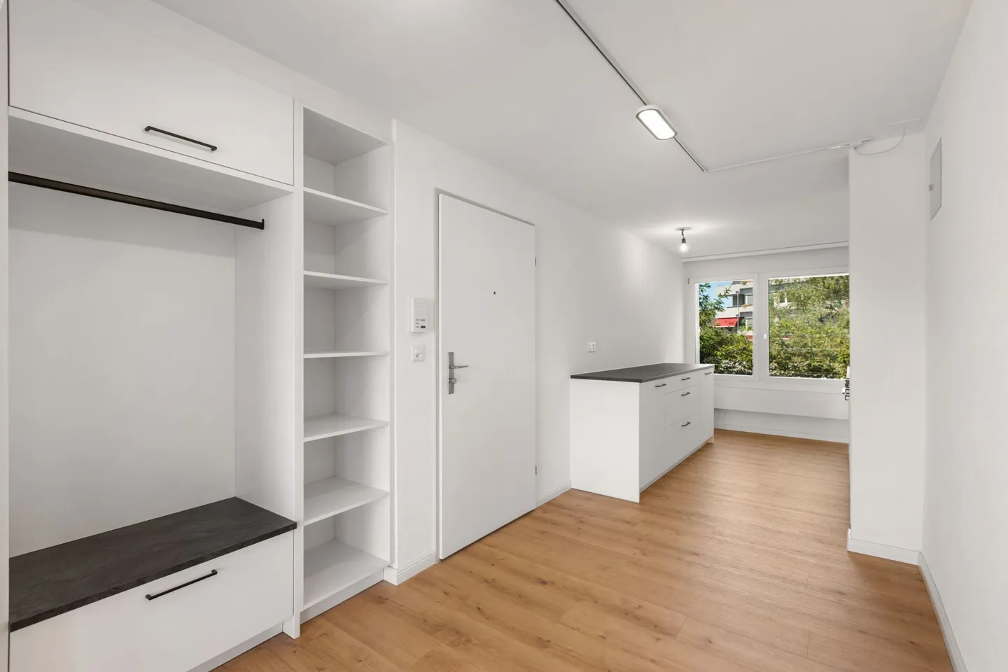 Appartamento 4½ locali completamente ristrutturato con grande balcone - Foto 2 di 21