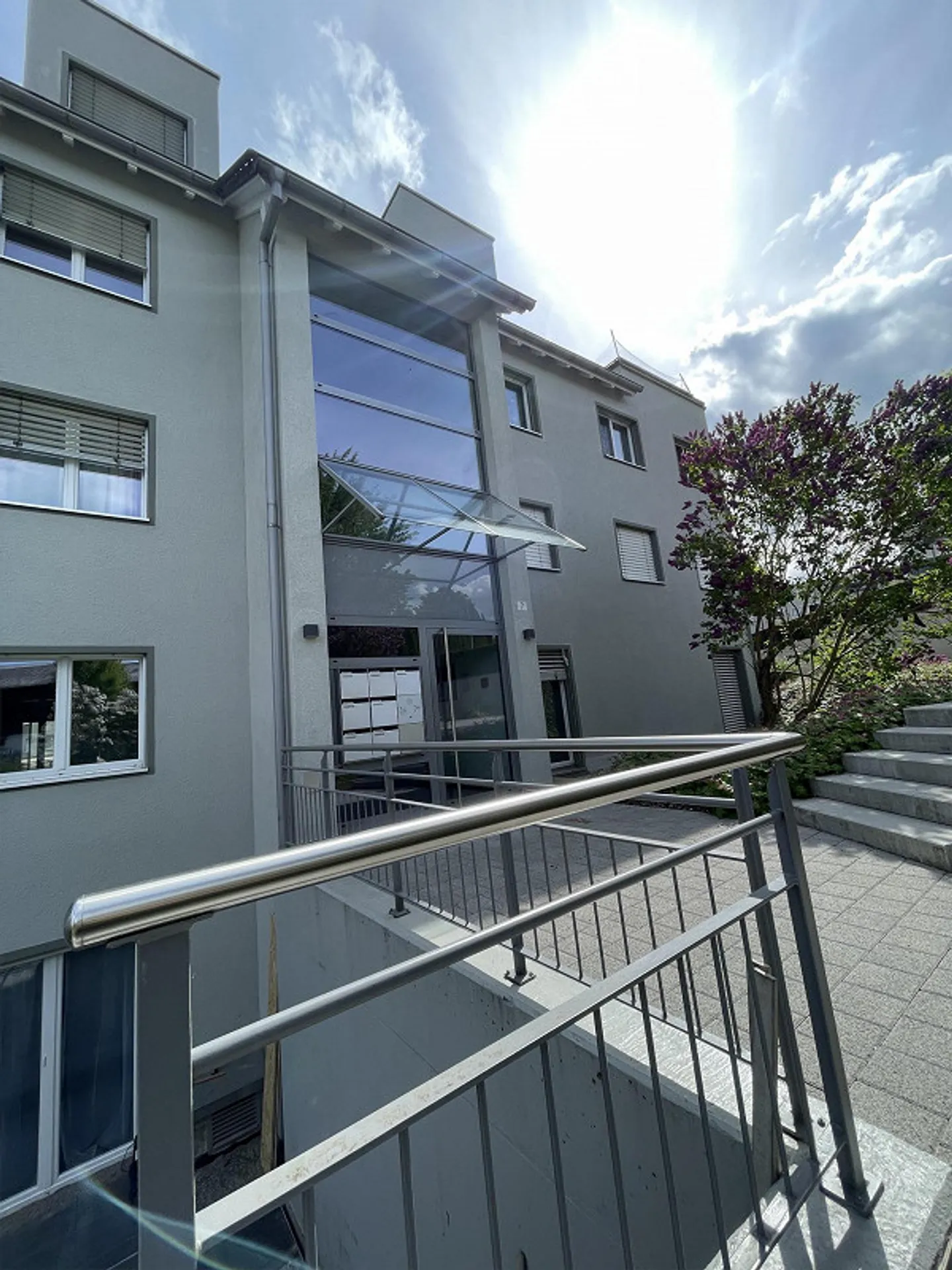 Luminoso appartamento di 4,5 stanze con balcone e bella vista a Wil SG - Foto 14 di 16