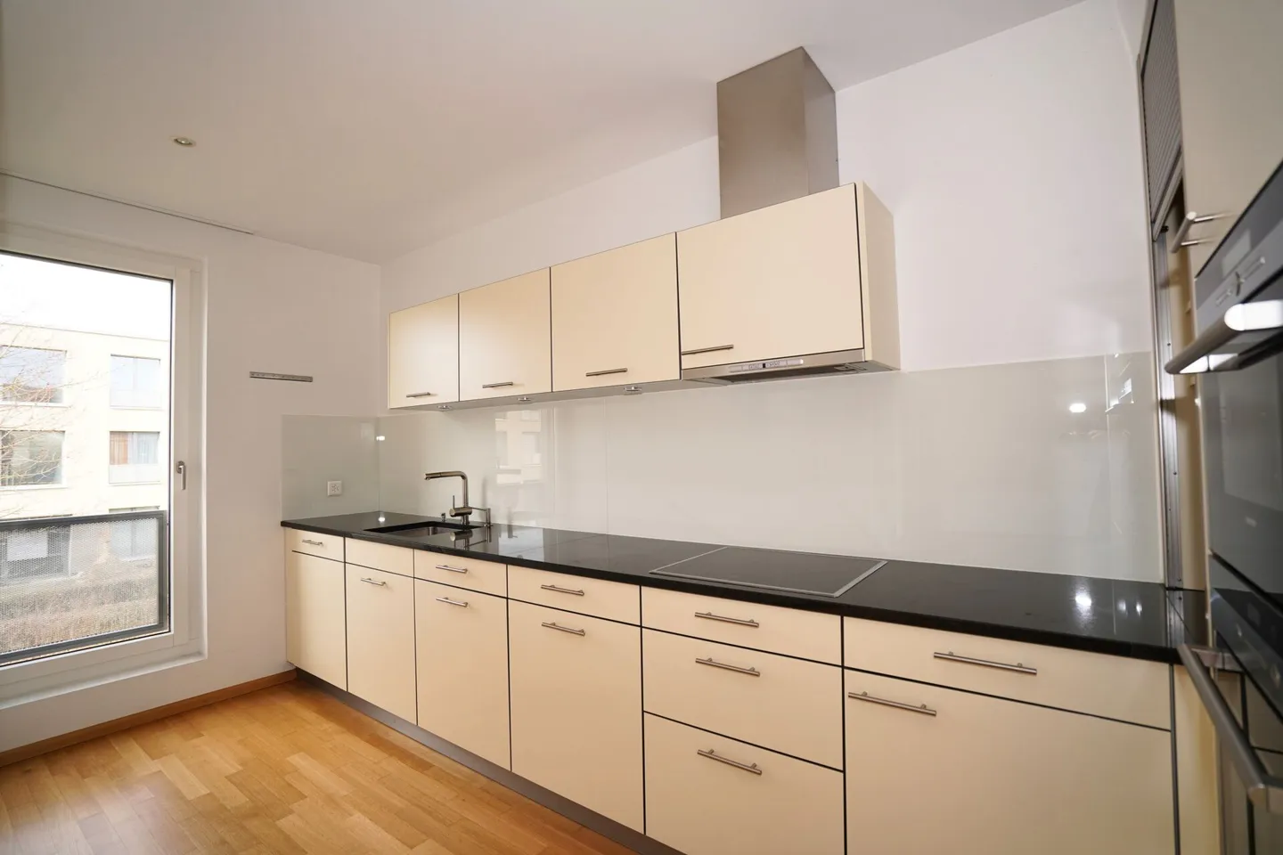 Modern 3.5-room apartment in a top location in Ettingen - Photo 3 of 14