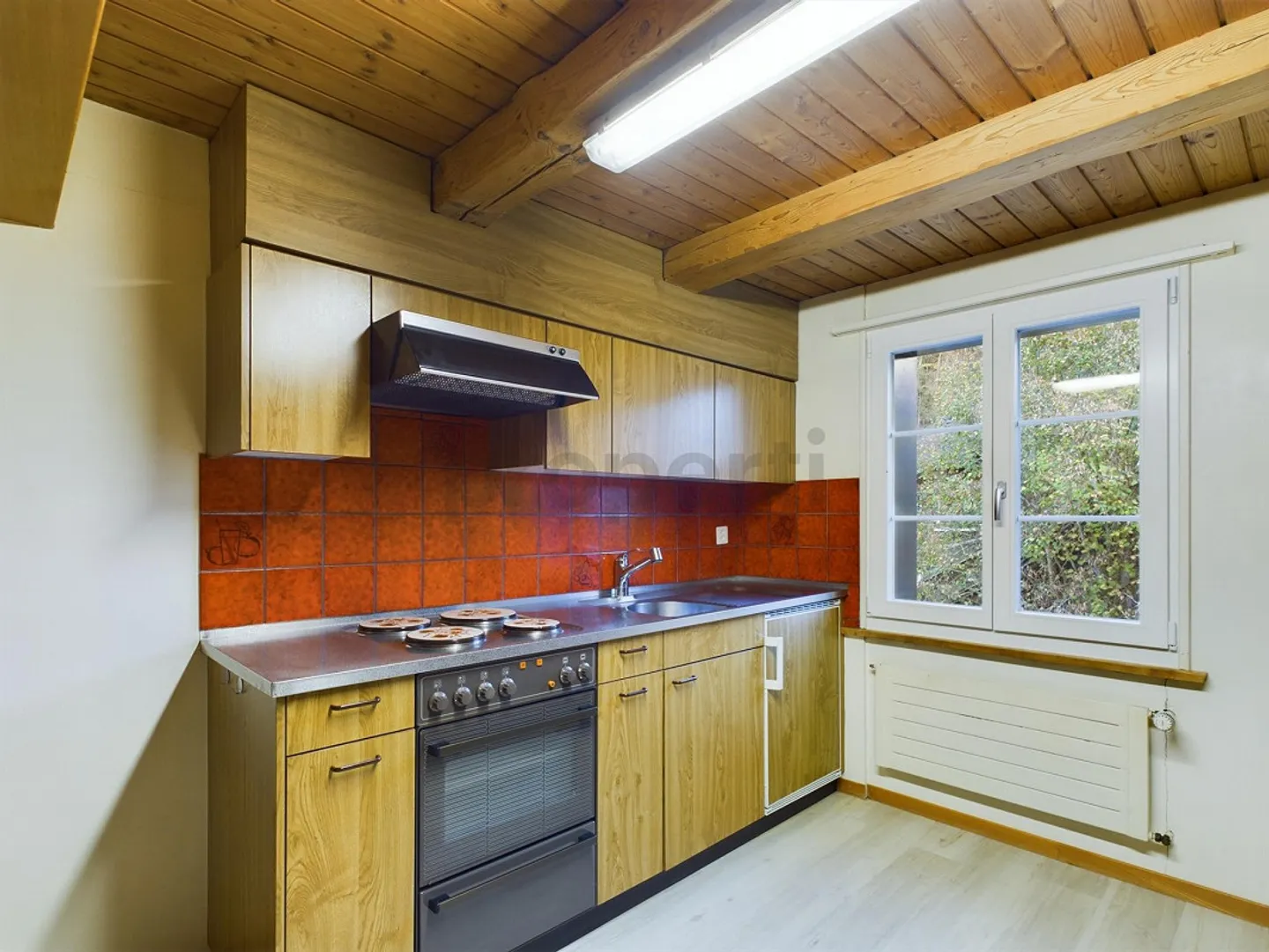 Charming 4.5-room apartment with ideal location in the center in Steg - Photo 5 of 14