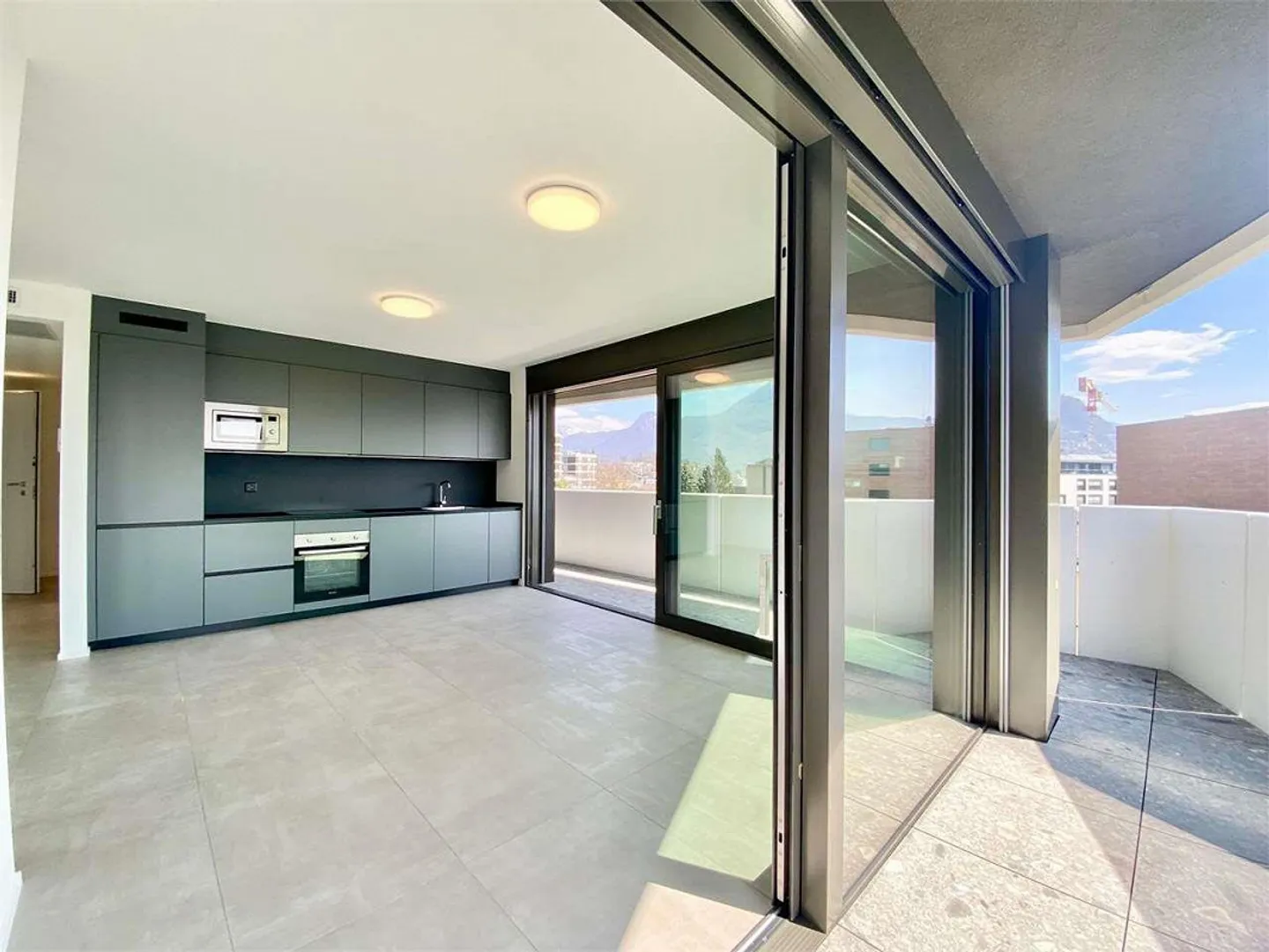 Elegant apartment with terrace in Breganzona, new building - Photo 13 of 13