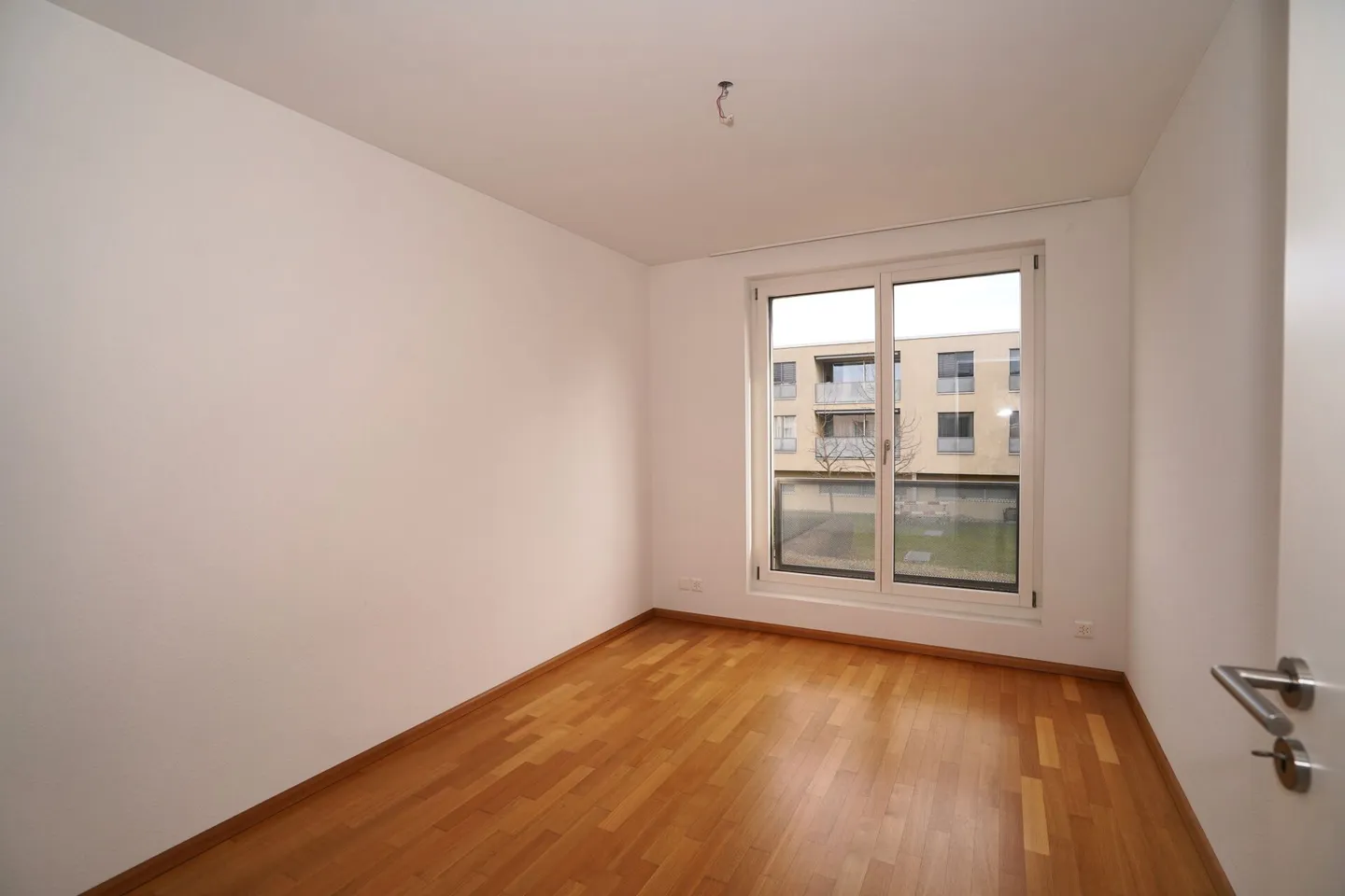Modern 3.5-room apartment in a top location in Ettingen - Photo 9 of 14