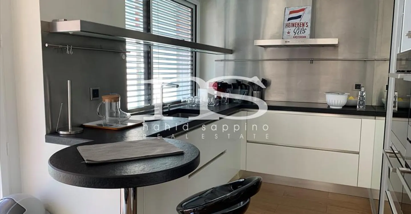 Bell'appartamento attraversante vicino al centro città - Malagnou - Foto 3 di 7