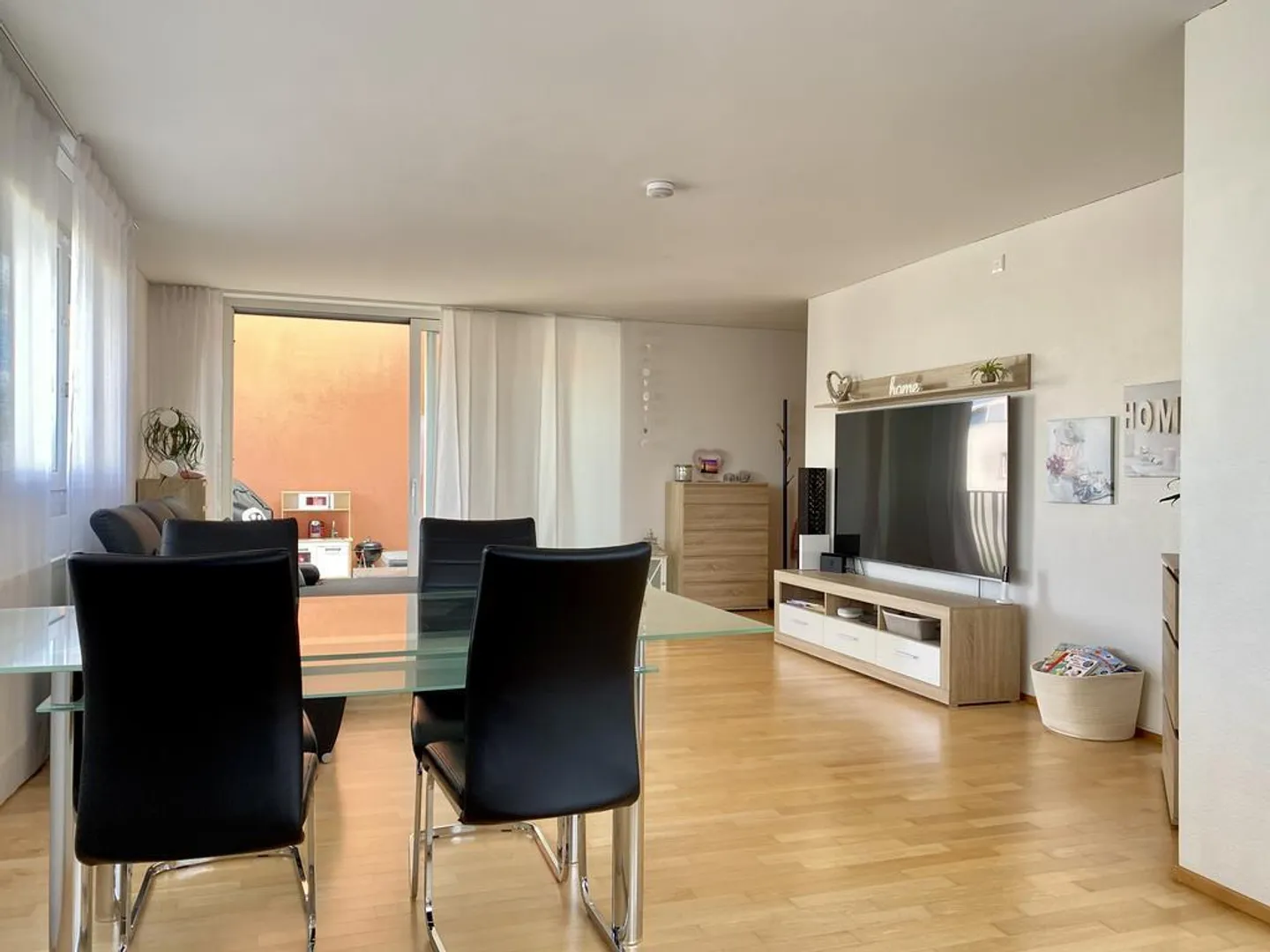 Charmante 4.5 Zimmer Wohnung - Foto 2 von 9