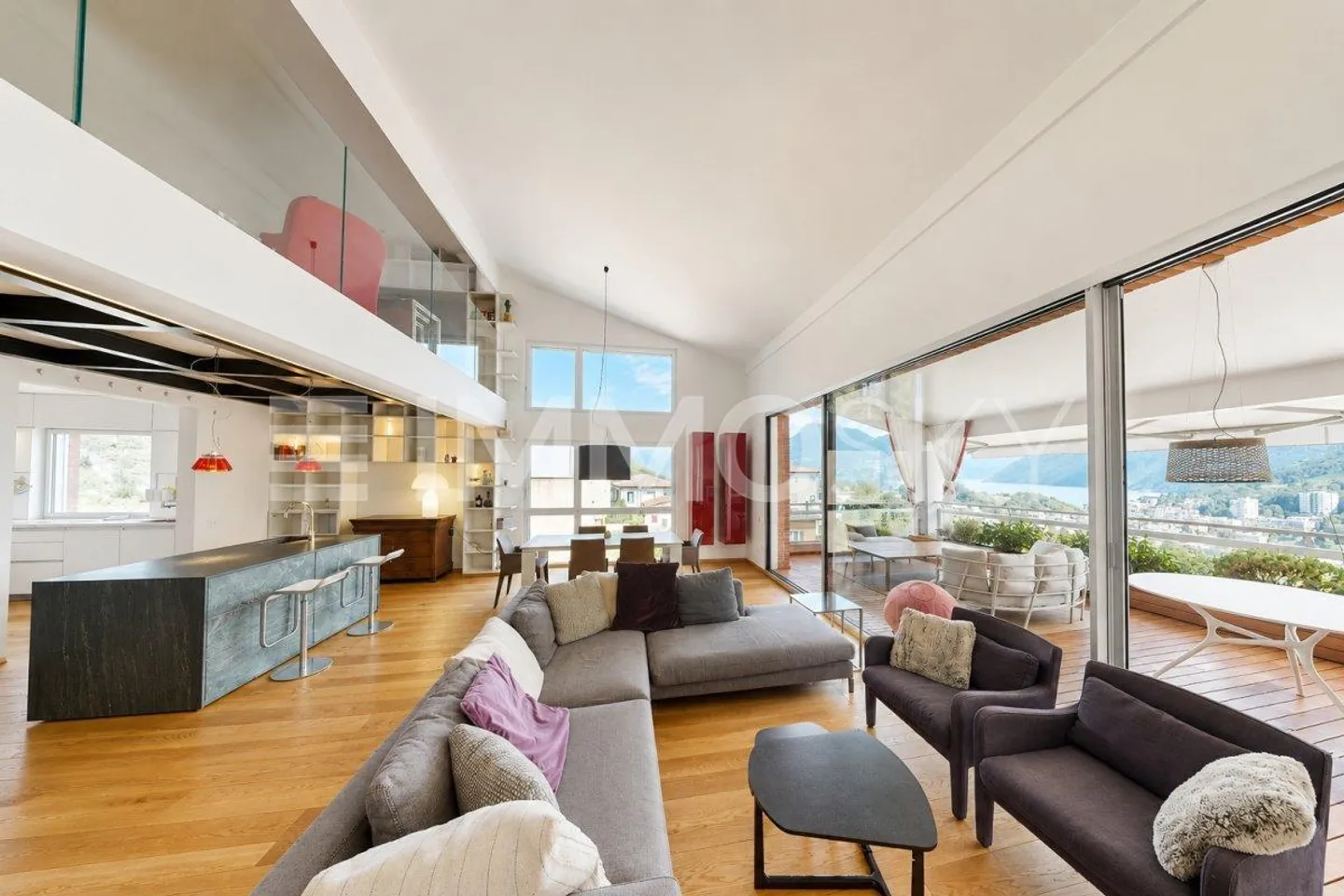 Splendid Luxury Panoramic Apartment in Collina d'Oro - Photo 2 of 5