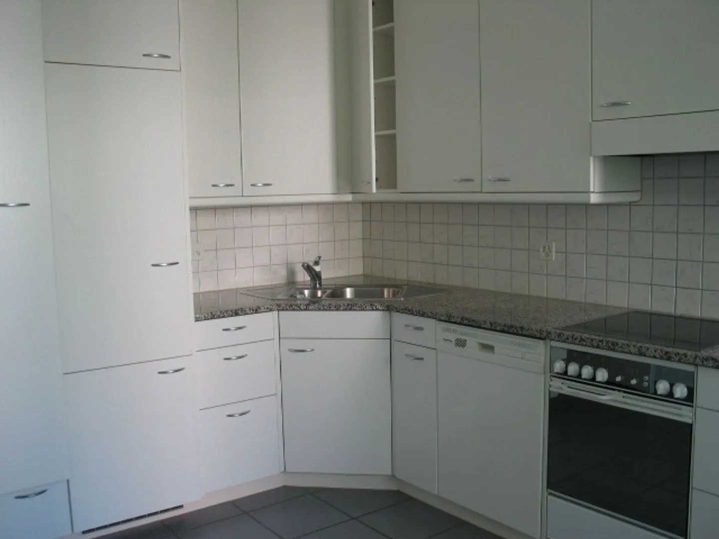 Spacious 5-room apartment in Gellert - Photo 3 of 6